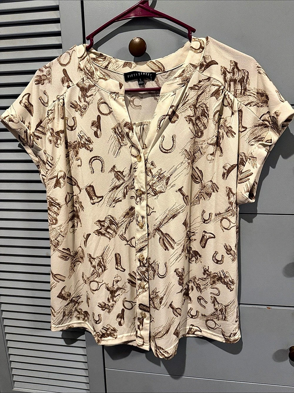 Fifty Street Women's Equestrian Print Blouse in Cream & Brown NWT